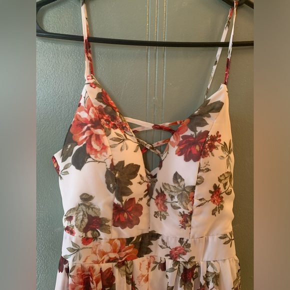 Floral dress/romper small - Picture 11 of 11
